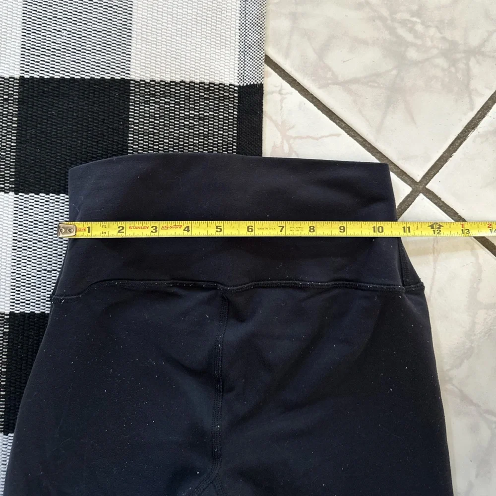 Alo Black Leggings